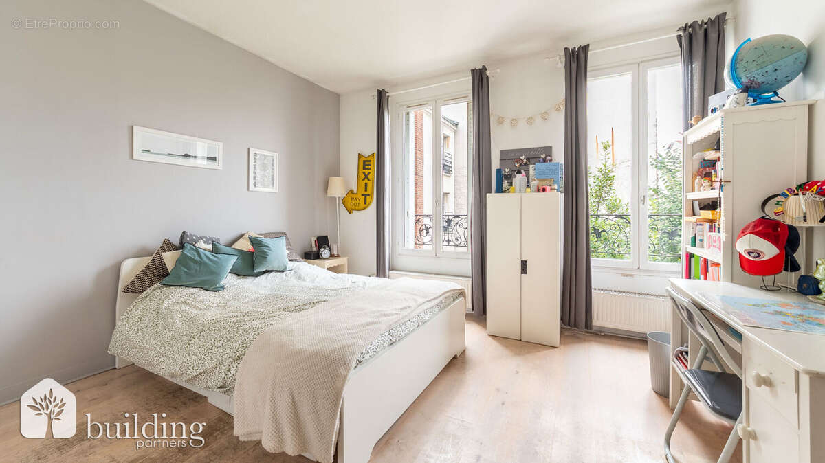 Appartement à LEVALLOIS-PERRET