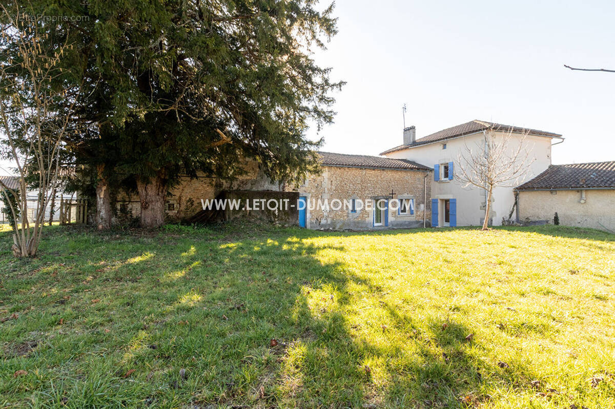 Maison à MARSAC-SUR-L'ISLE