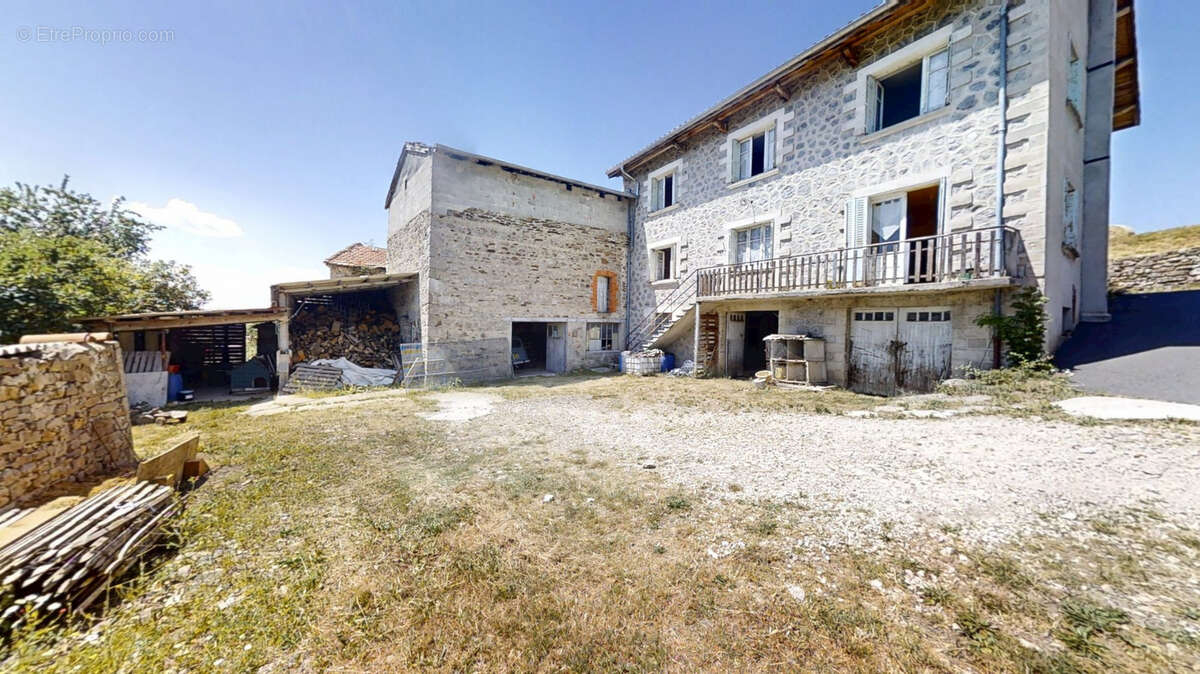 Maison à RIOTORD