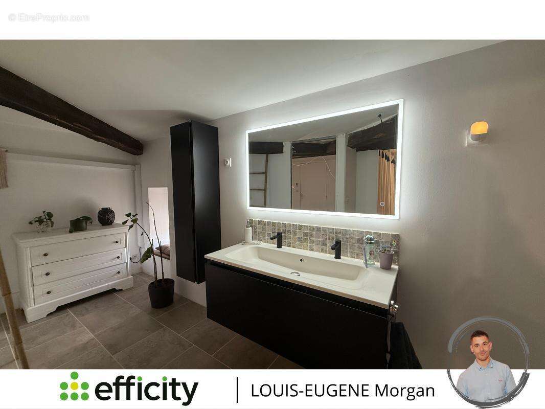 Maison à CHAMPAGNE-SAINT-HILAIRE