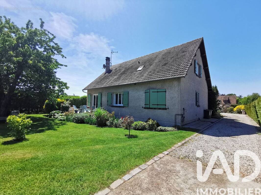 Photo 1 - Maison à LA CHAUSSEE-D'IVRY