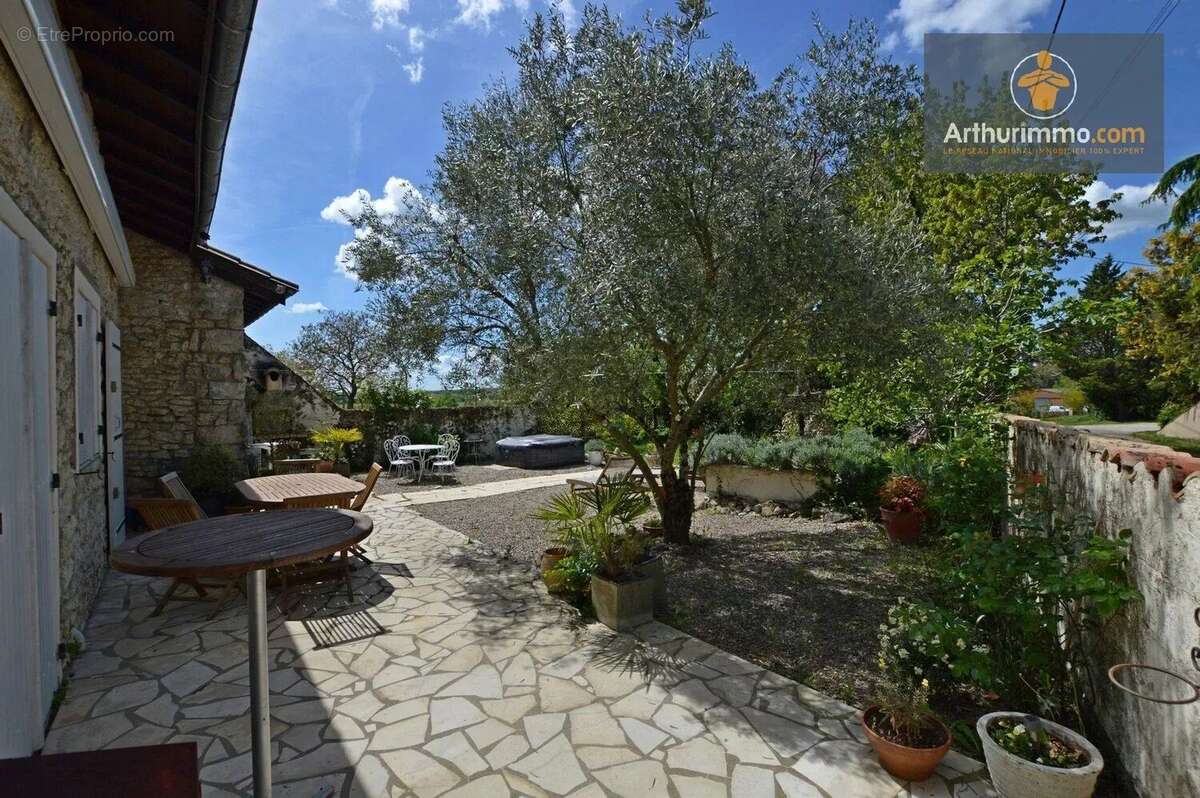 Maison à DURAS