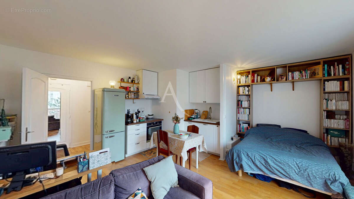 Appartement à CHARENTON-LE-PONT