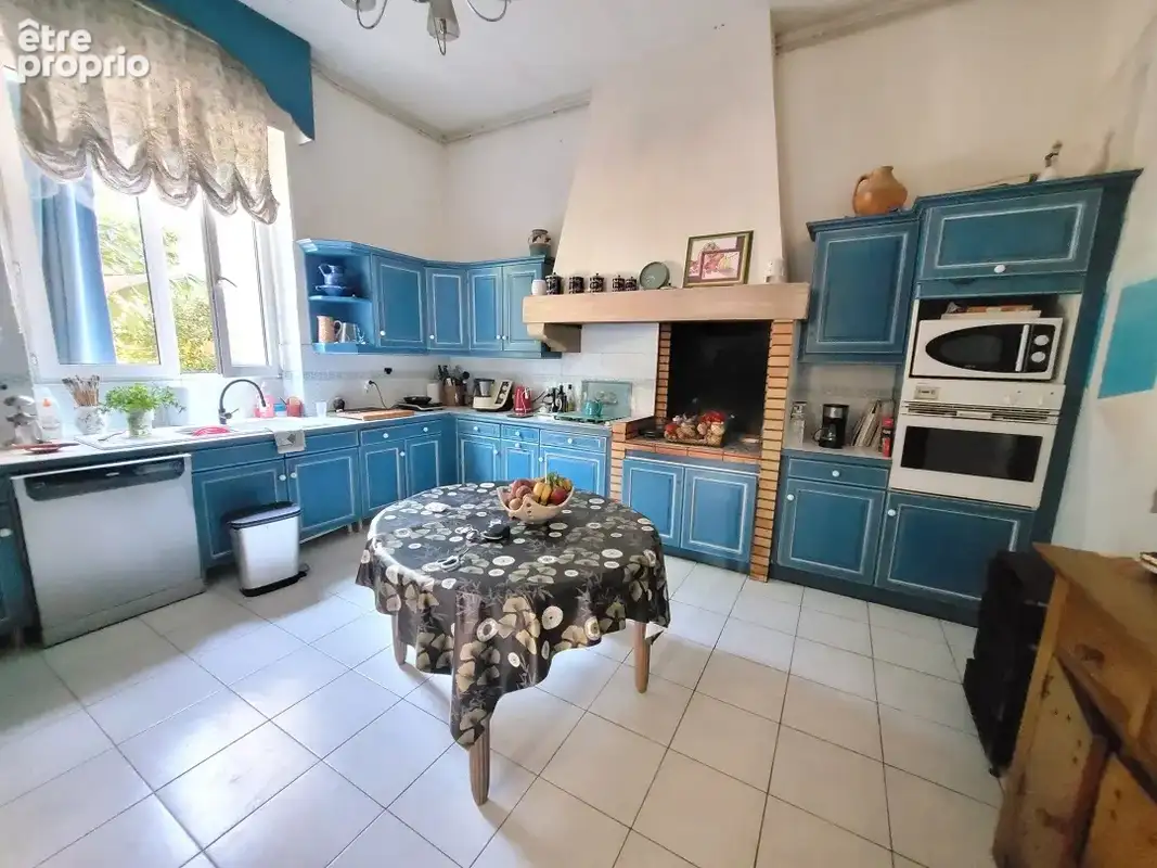 Superbe maison bourgeoise avec annexe, jardin et piscine. - photo 14