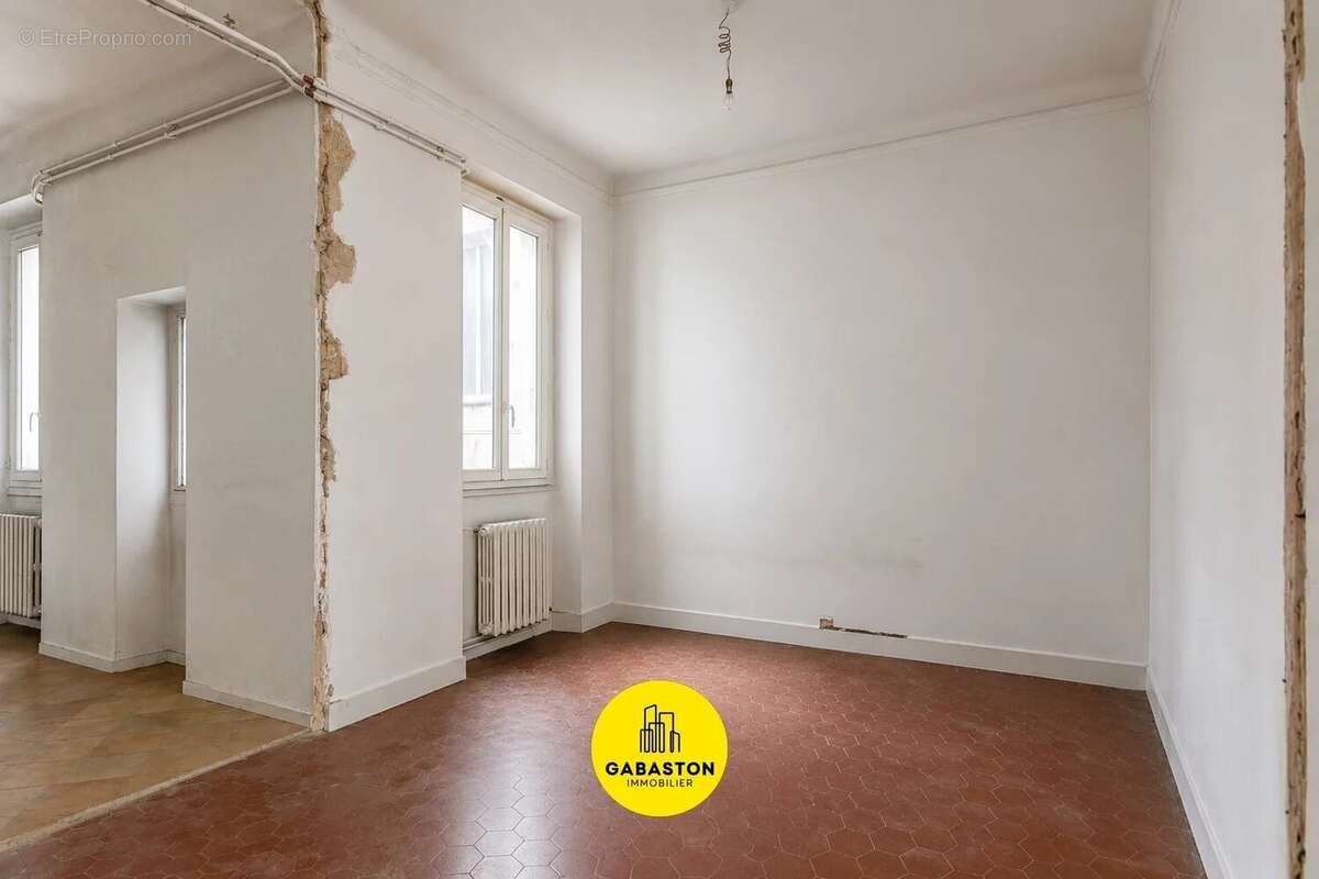 Appartement 68 m² à Marseille-7e  - photo 5