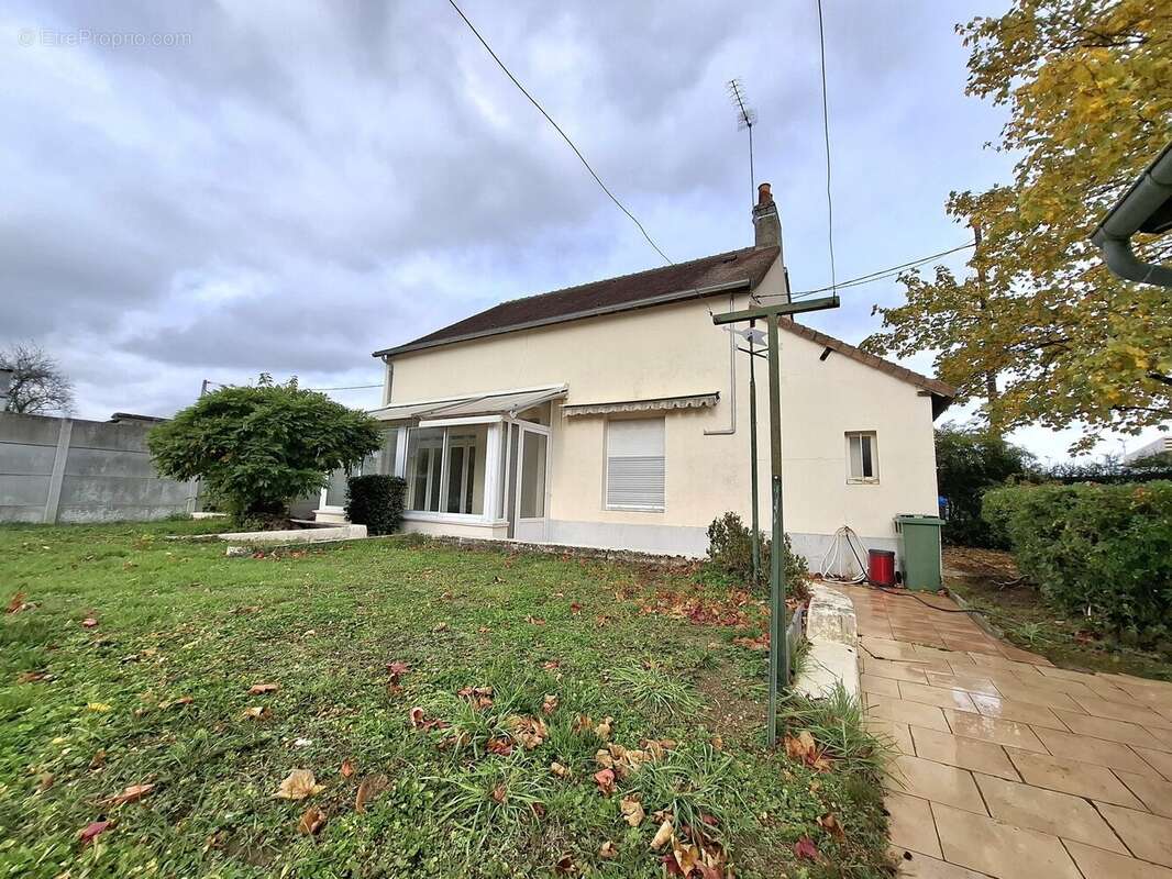 Maison à BEAUMONT-SUR-SARTHE