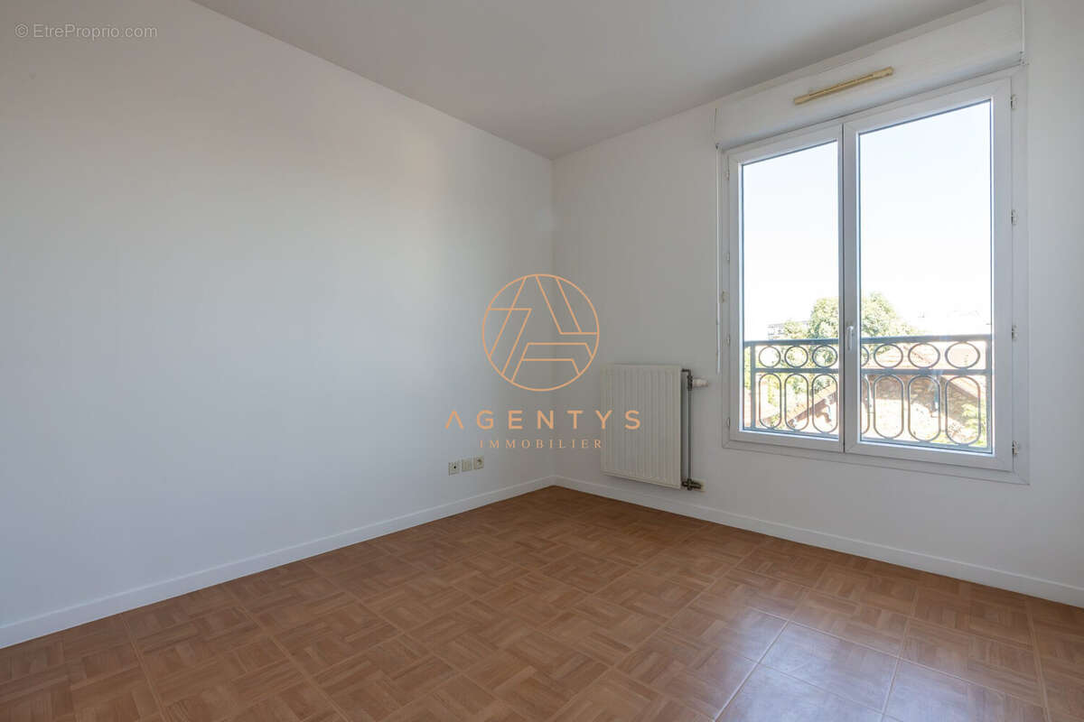 Appartement à LE PERREUX-SUR-MARNE