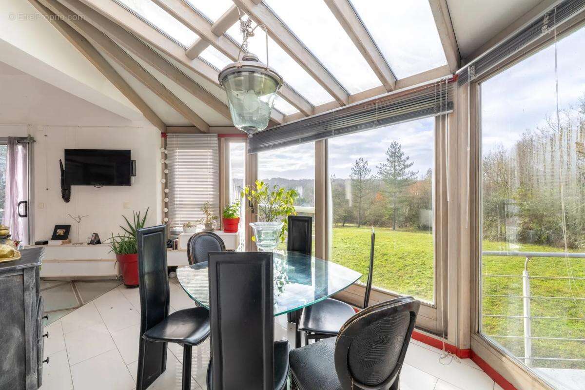 Maison à SAINT-MAURICE-MONTCOURONNE