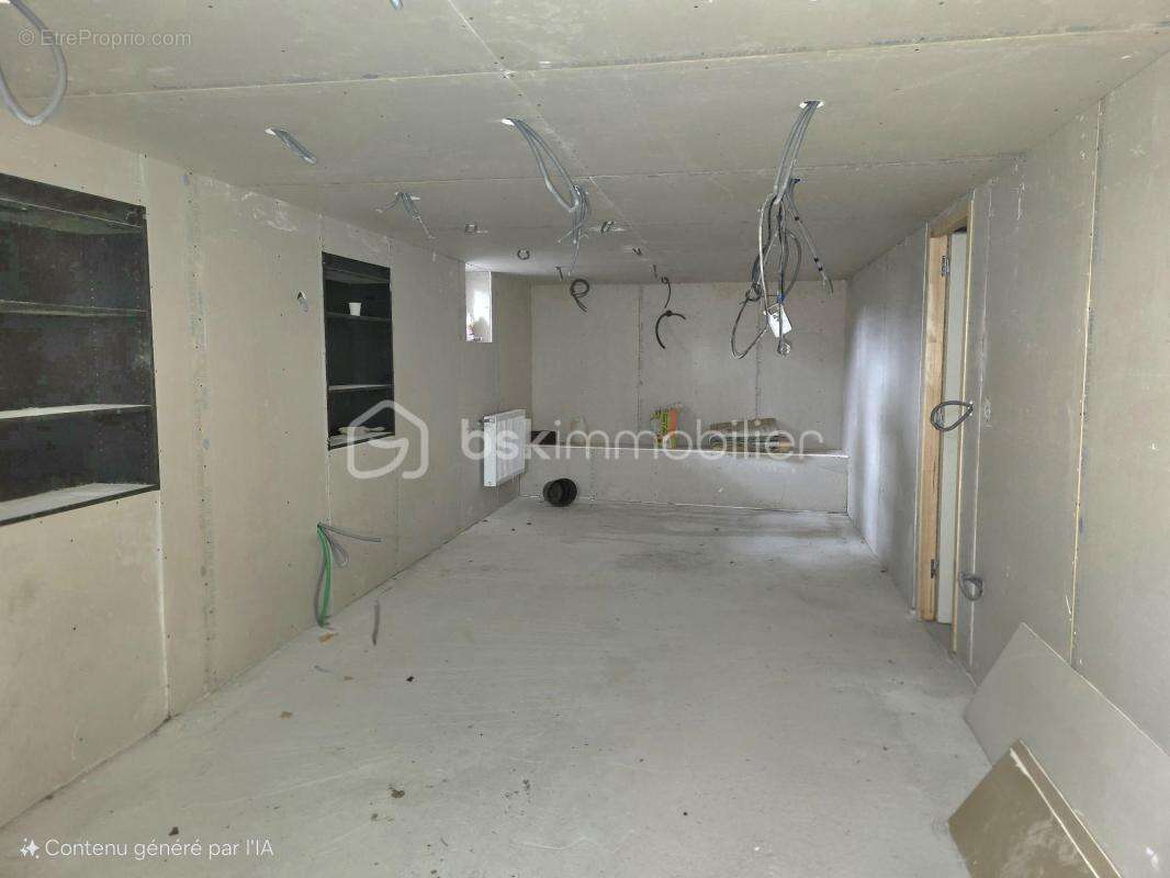 Maison à finir de rénover – 180 m² – Beau potentiel – Terrain 5 010 m² – Aubiat - photo 10