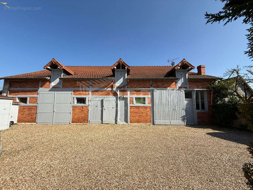 Maison à COSNE-COURS-SUR-LOIRE