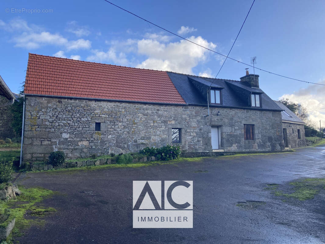 Maison à LANRIVAIN