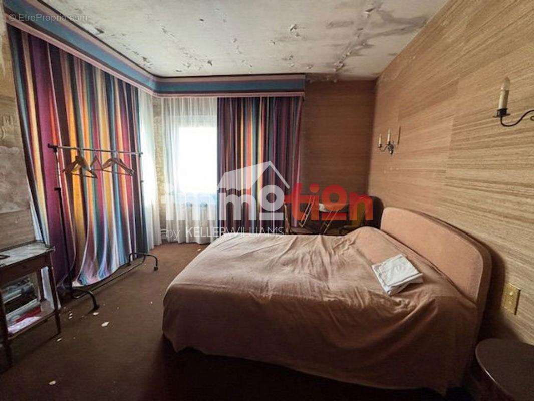 Maison à FEUQUIERES-EN-VIMEU