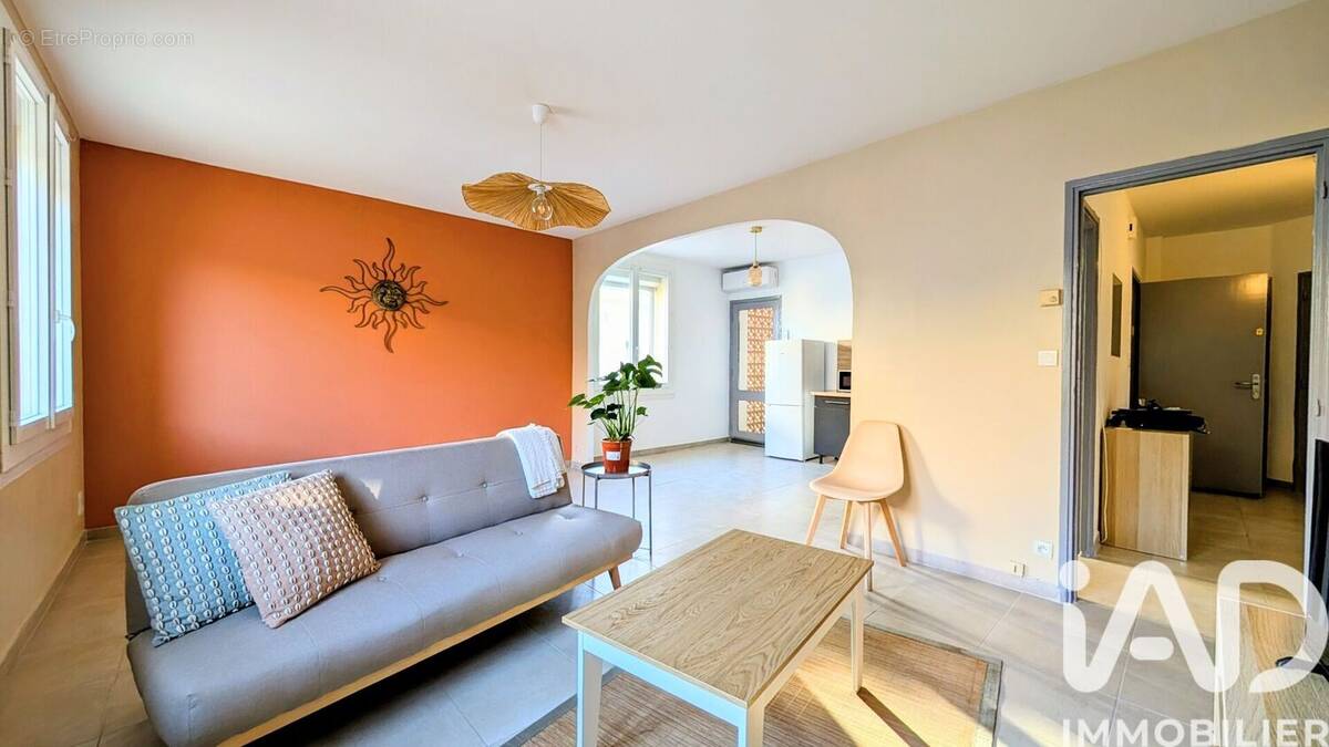 Photo 1 - Appartement à SAINT-SATURNIN-LES-AVIGNON