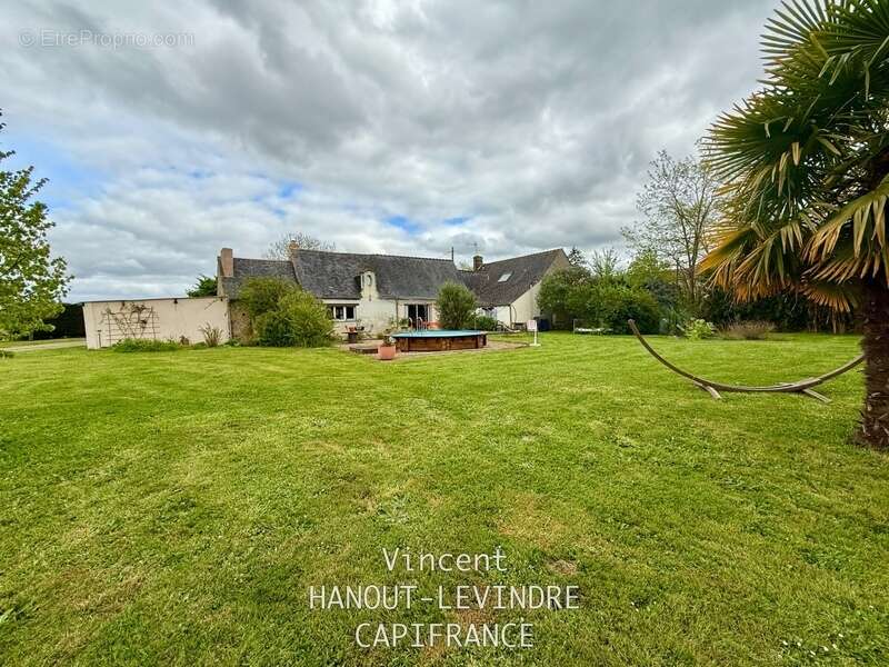 Maison à SOULAIRE-ET-BOURG