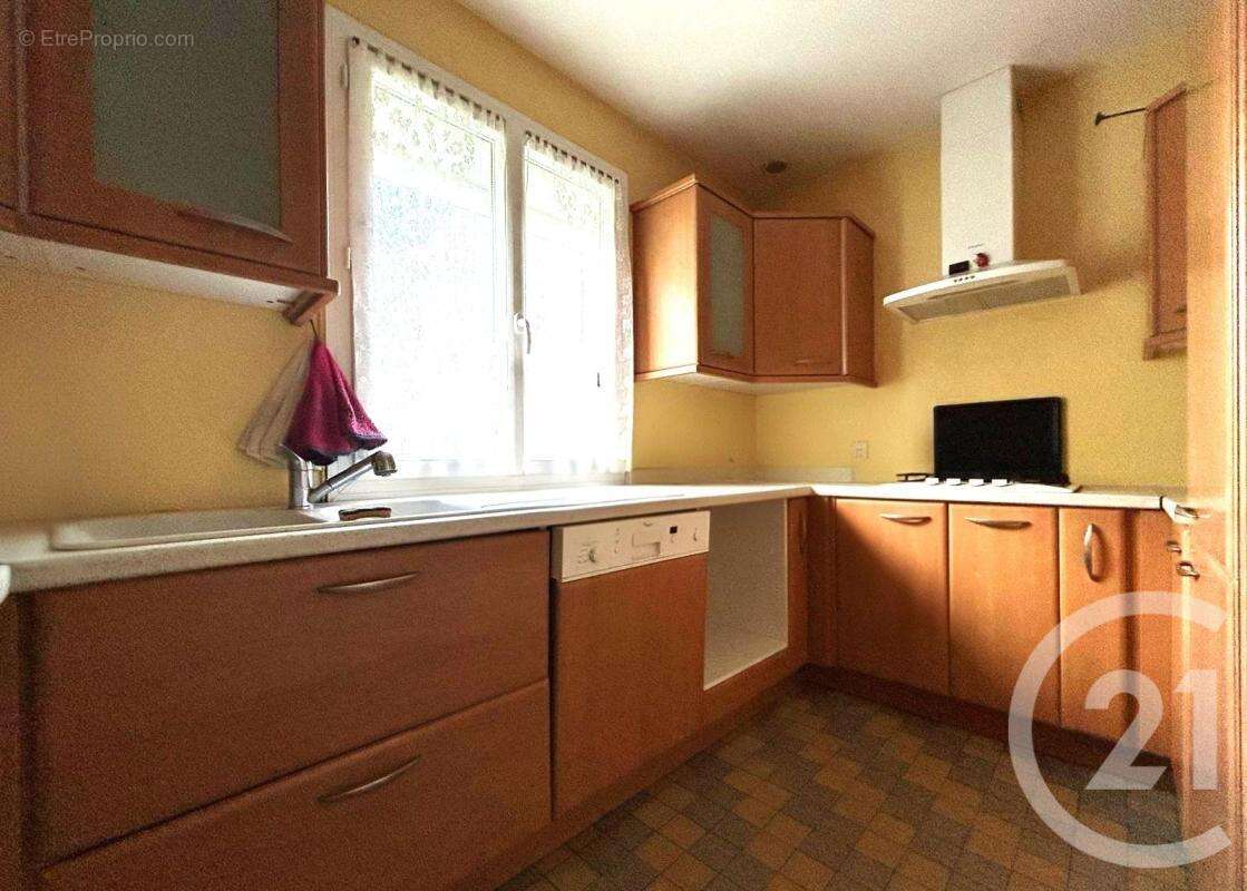 Maison à VERNEUIL-EN-HALATTE