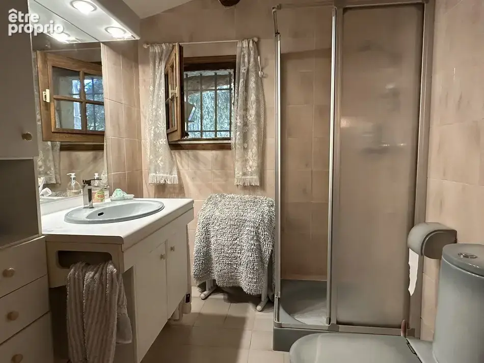 Très beau chalet 5 pièces avec dépendances et terrain - photo 9