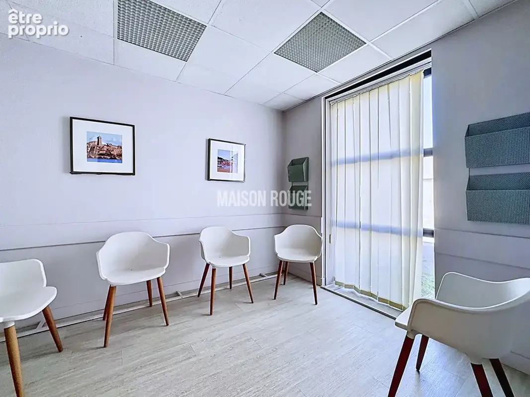 PAIMPOL Centre !                       Ensemble immobilier idéal investisseurs, sur 2 niveaux, jardin, parking! - photo 2