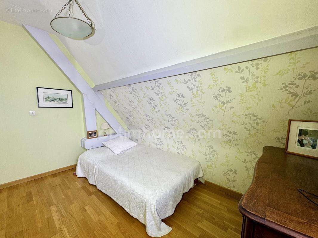Maison à vendre, 4 chambres, Véranda, grand séjour, double garage, jardin arboré, vue dégagée - Proche ORBEC (14290) - photo 13
