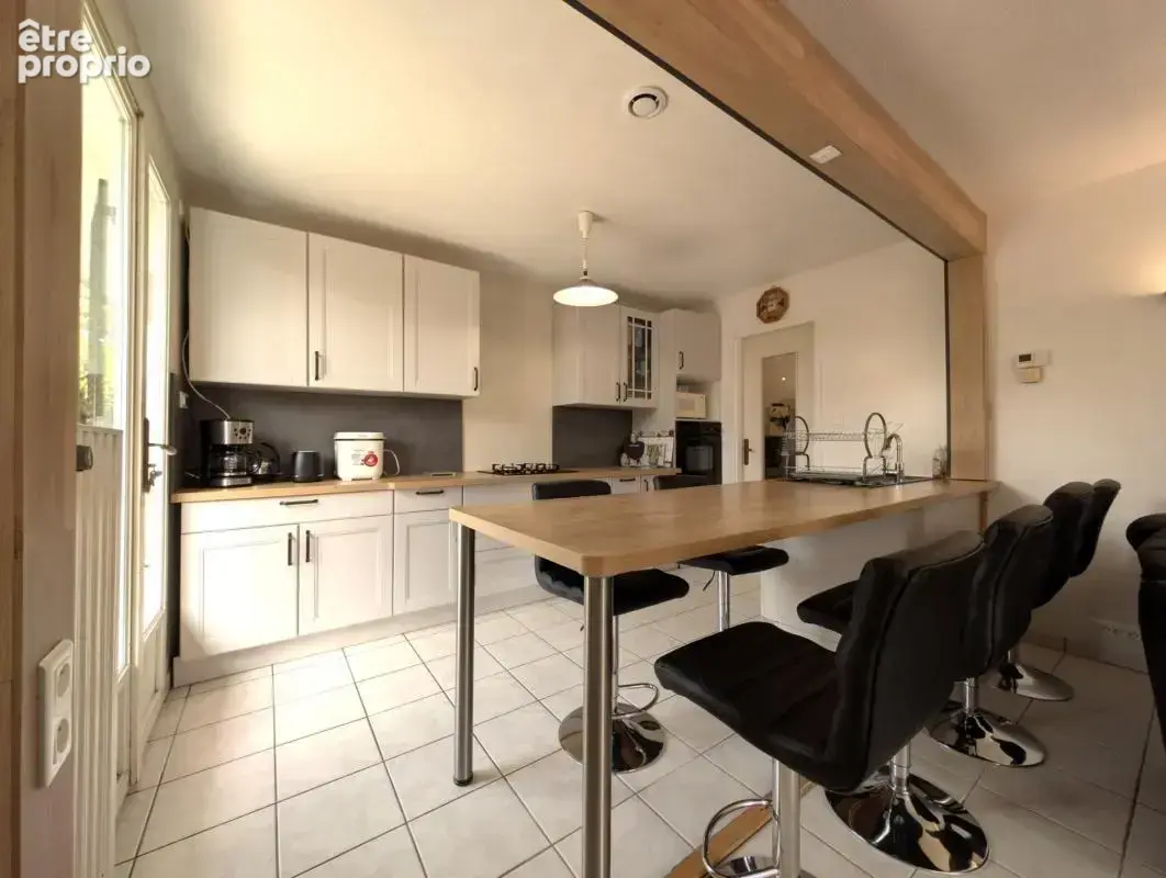 Saint-Léger-sur-Roanne — Maison de plain-pied 99m², 4 chambres et terrain de 2 224 m² - photo 11