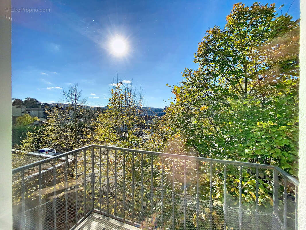 Maison à SAINT-PRIEST-EN-JAREZ