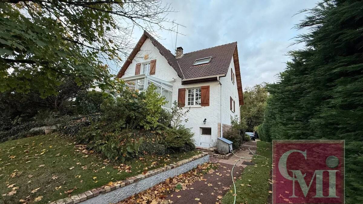 Maison à BREUX-JOUY