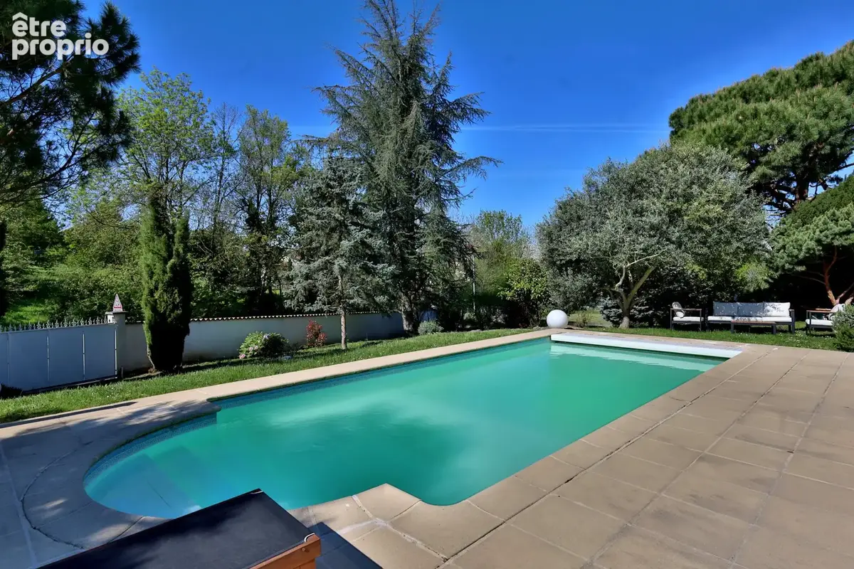 Maison Type T8 - 278m2 habitables - Terrain 1614m2 - Piscine - photo 6