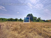 Terrain à ETAULIERS