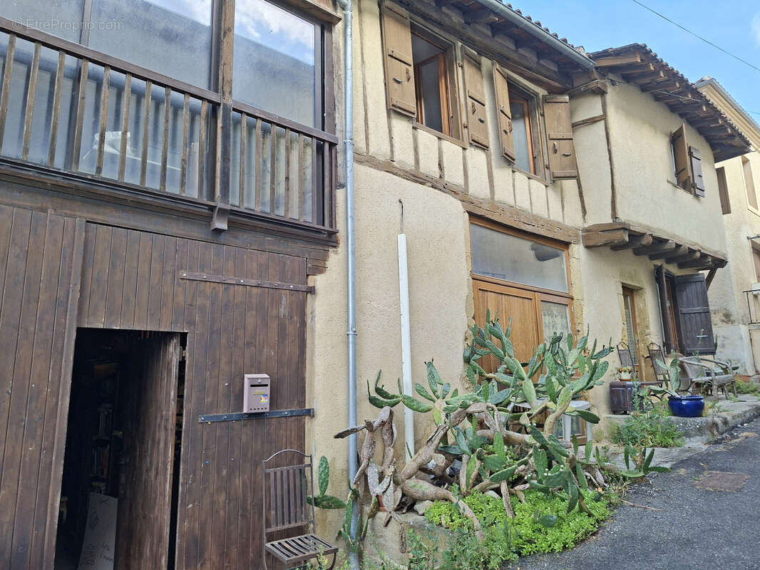 Maison à BASSOUES