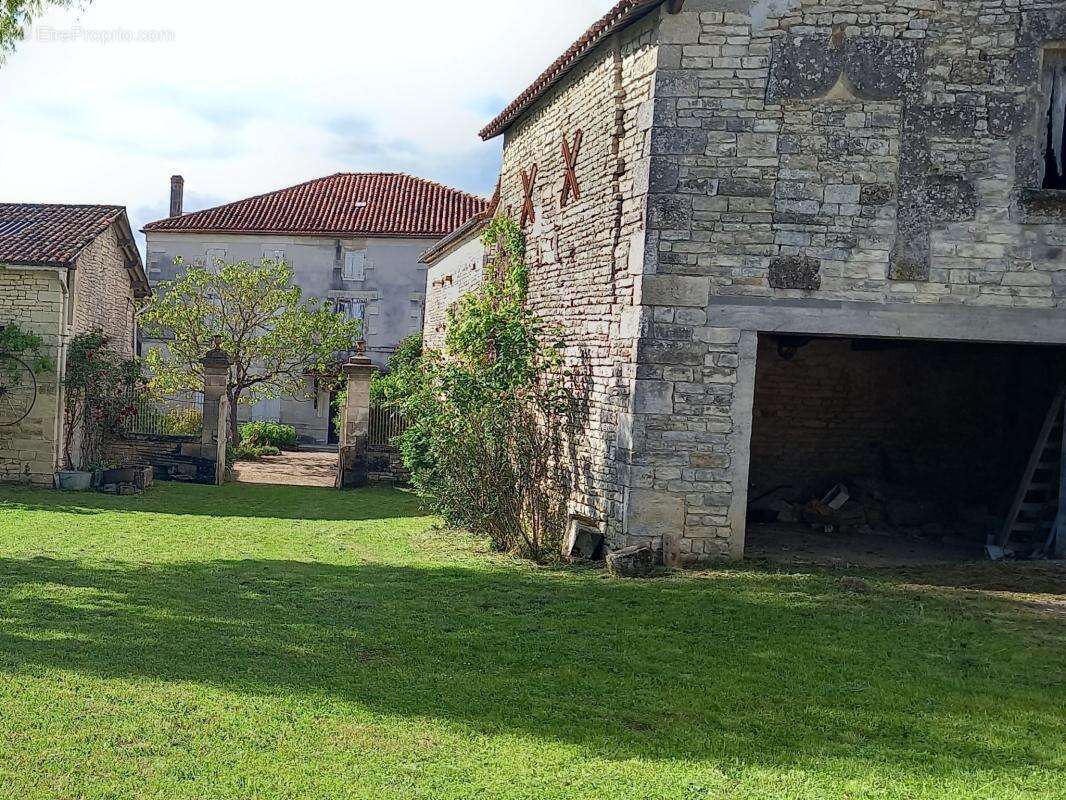 Propriété de caractère - photo 2