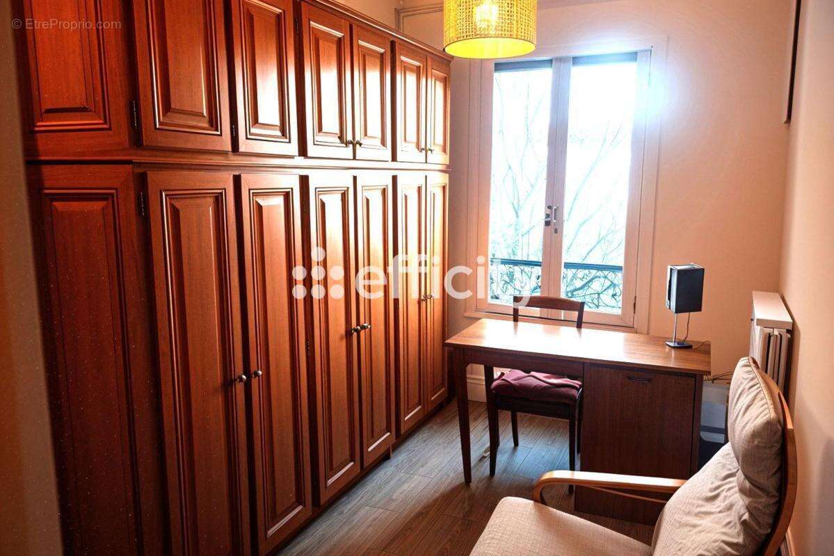 Appartement à PARIS-6E