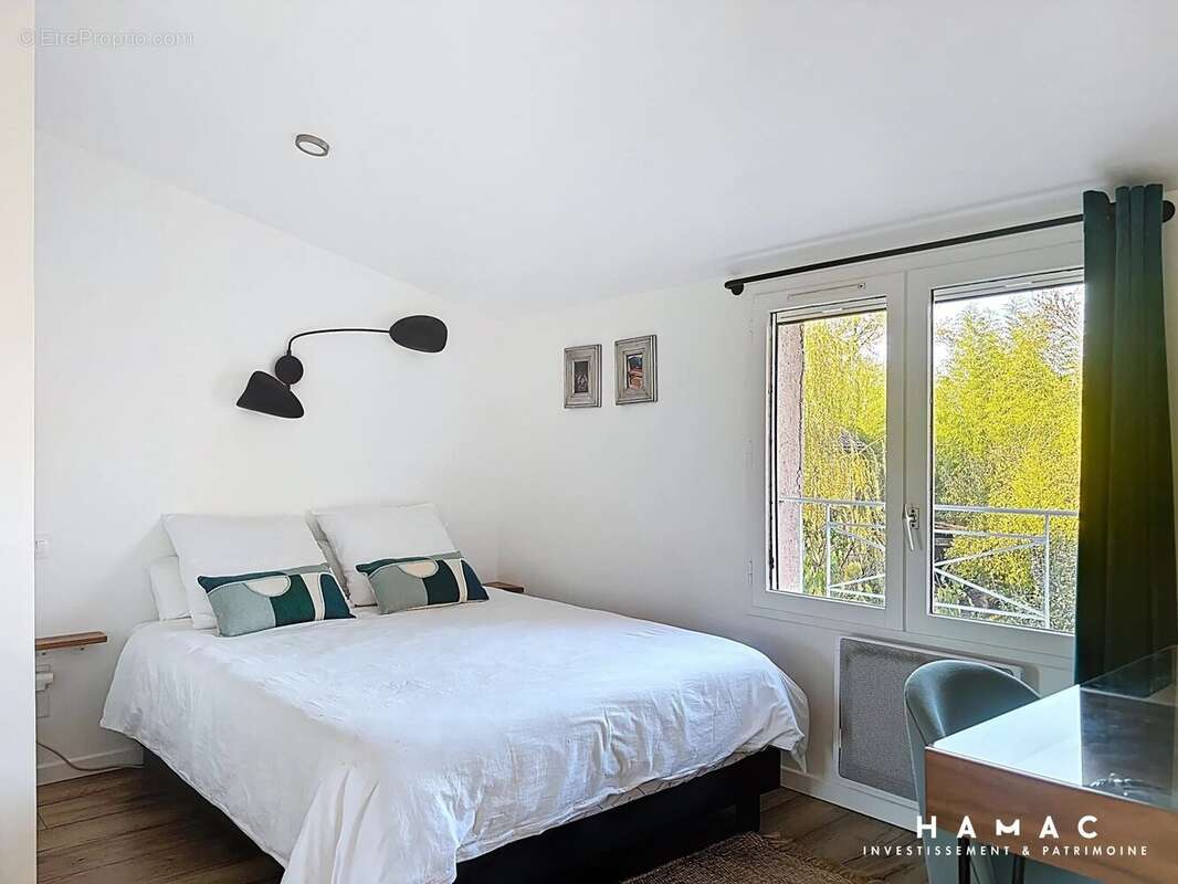 Maison à GREZIEU-LA-VARENNE