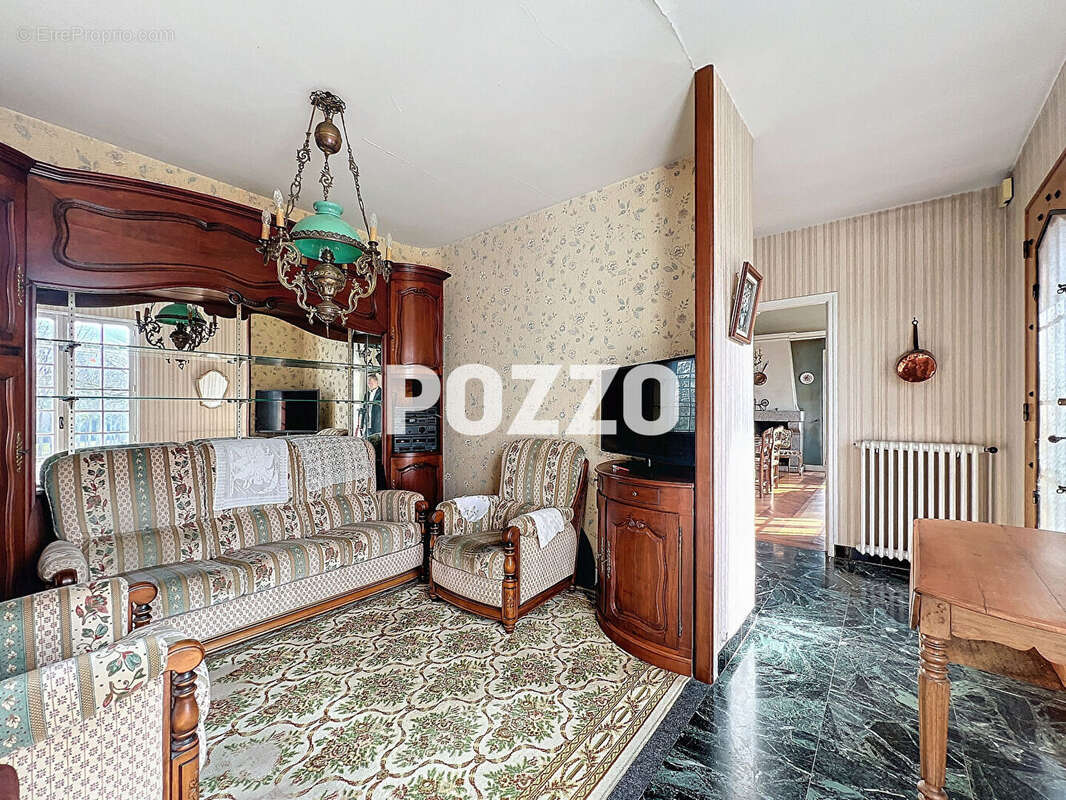 Maison à SAINT-HILAIRE-DU-HARCOUET