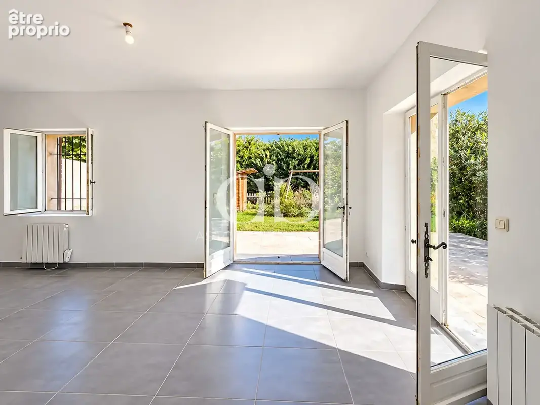 Roquevaire   le charme d’une bâtisse ancienne, l’esprit d’une maison et 300 m2 de jardin privatif - photo 8