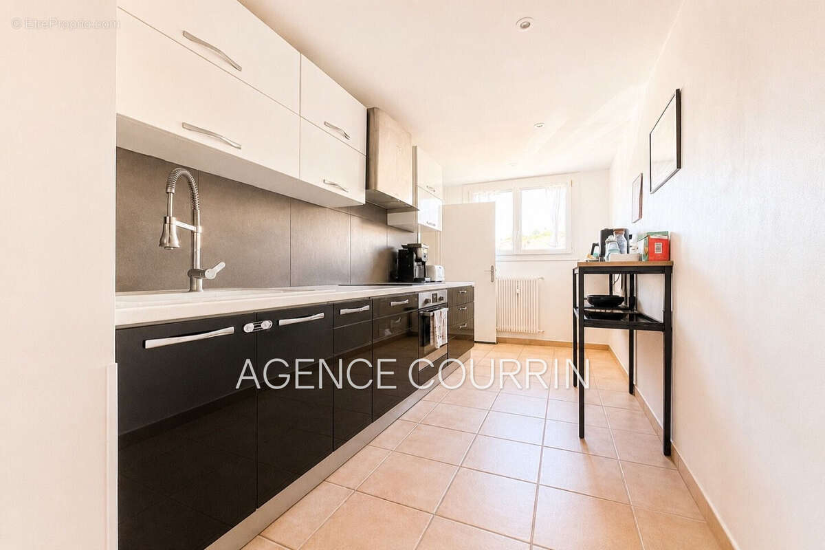 Appartement 65 m² à Grasse  - photo 6
