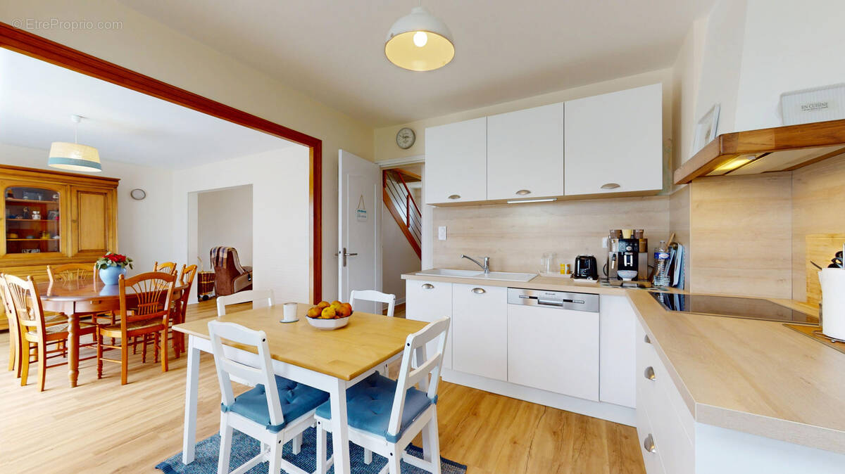 Maison à SAINT-SENIER-SOUS-AVRANCHES