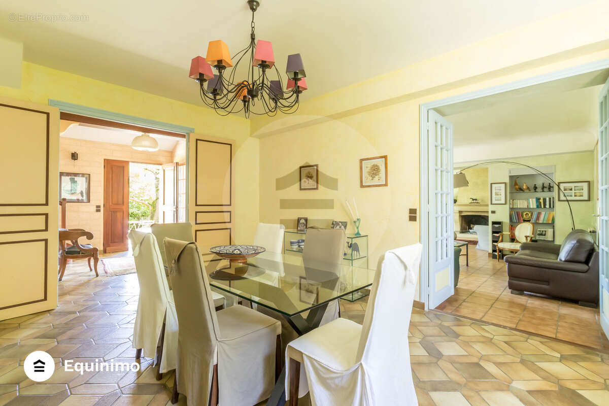 Maison à LOUVECIENNES