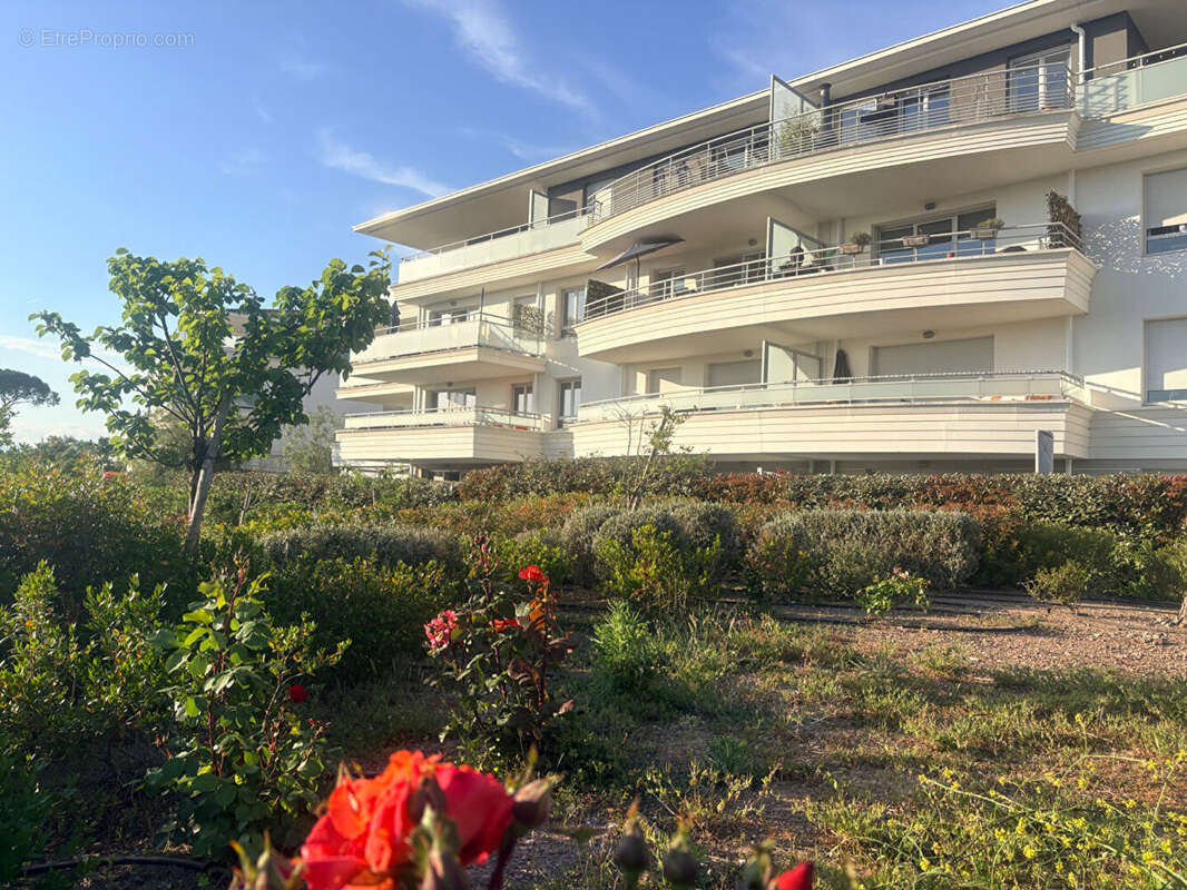 Appartement à PUGET-SUR-ARGENS