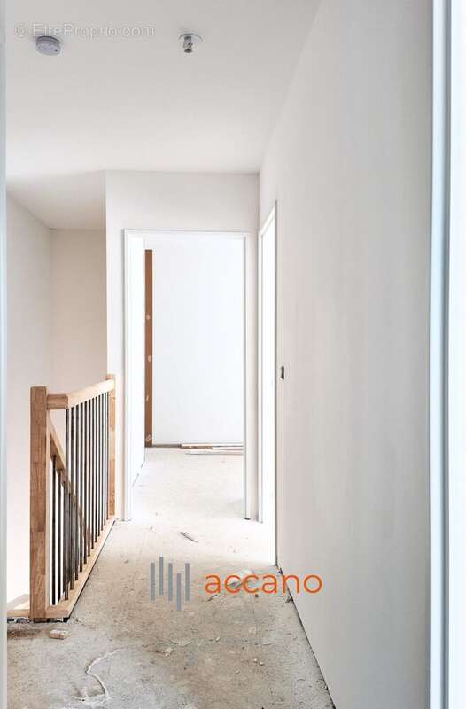 Maison à DECINES-CHARPIEU