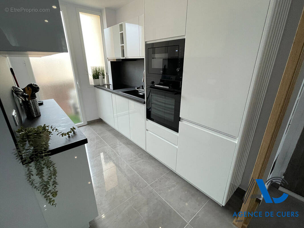 Appartement Toulon 3 pièce(s) 65 m2 - photo 5