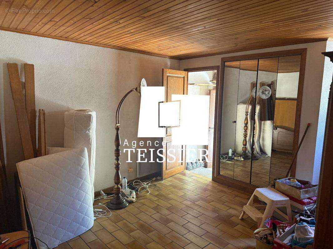 Maison à LES ASSIONS