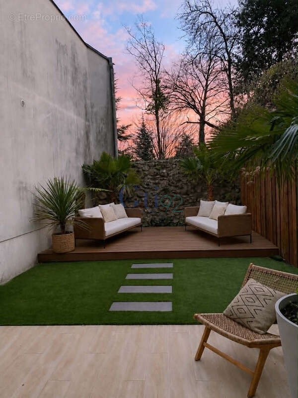 Maison recente avec un agreable jardin de plain pied - nombreux rangements ! - photo 17