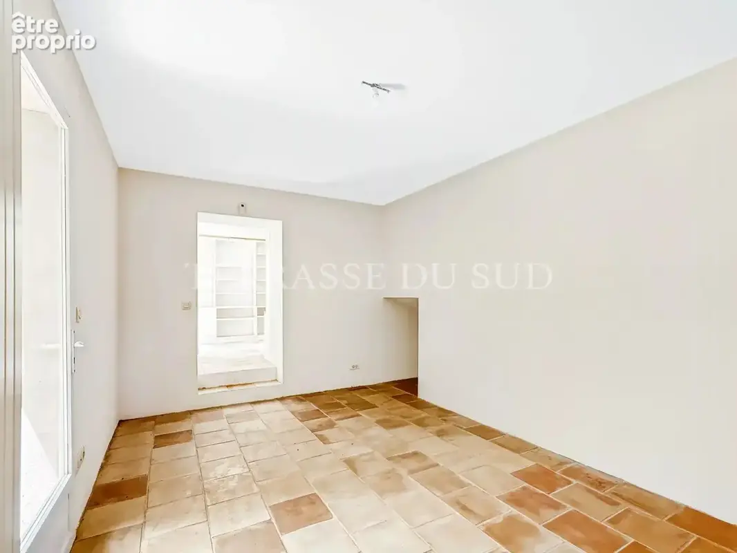 Vente Maison 10 Pièces de 229 m2 sur Parcelle de 2 558 m2 avec Terrasses, Piscine, Garages, au Calme Absolu - Puyricard - Aix en - photo 17