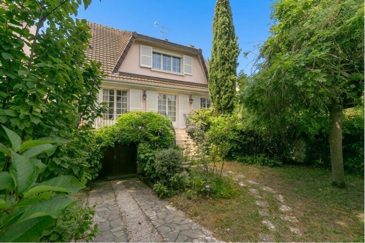 Maison à SUCY-EN-BRIE
