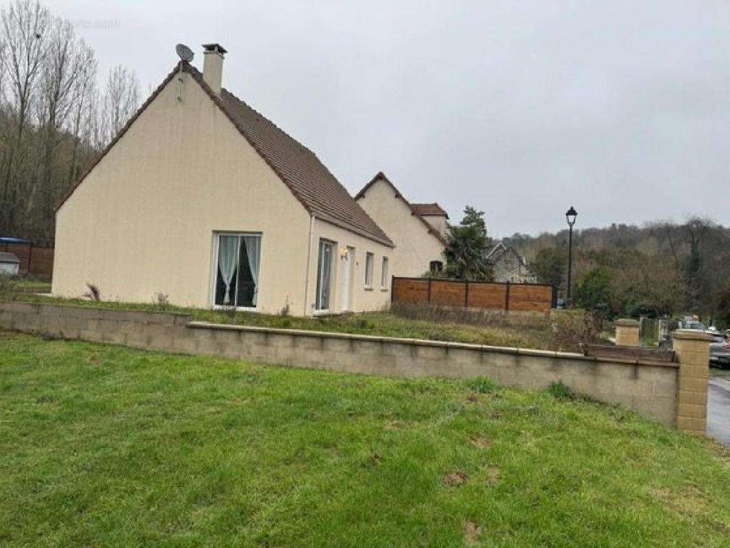 Maison à ROZIERES-SUR-CRISE