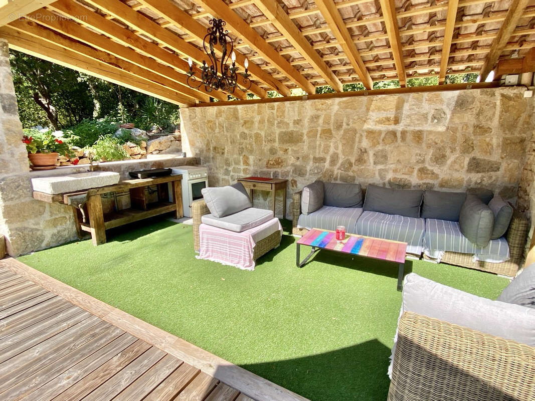 Maison à SAINT-VALLIER-DE-THIEY