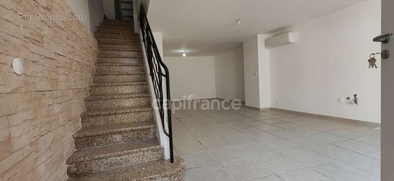 Appartement à EYRAGUES