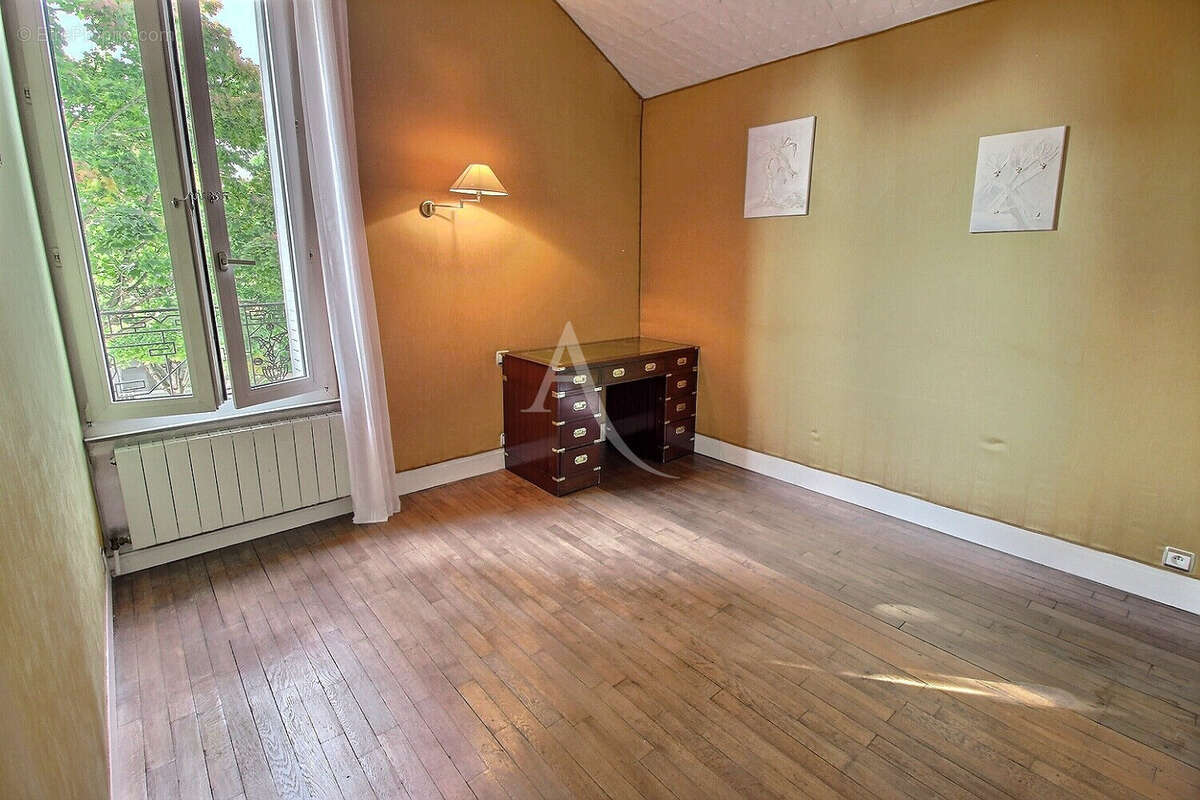 Maison à CHOISY-LE-ROI