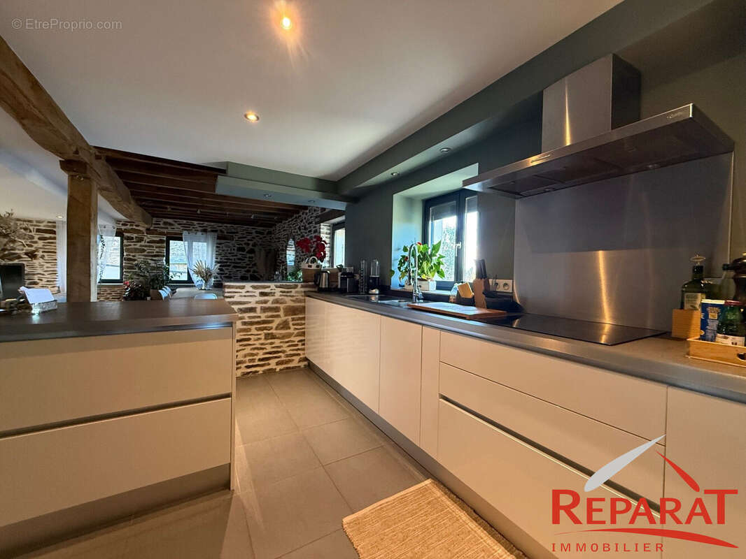 Maison à SAINT-HILAIRE-PEYROUX