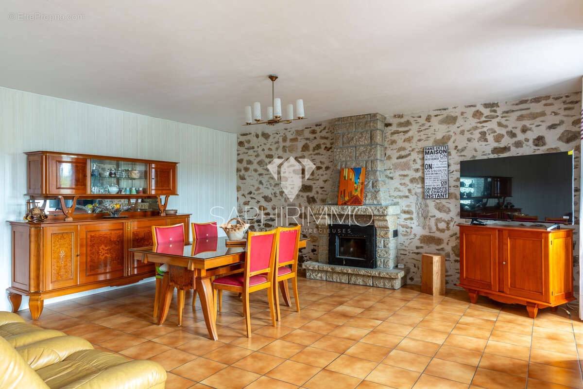 Maison à SAINTE-FEREOLE