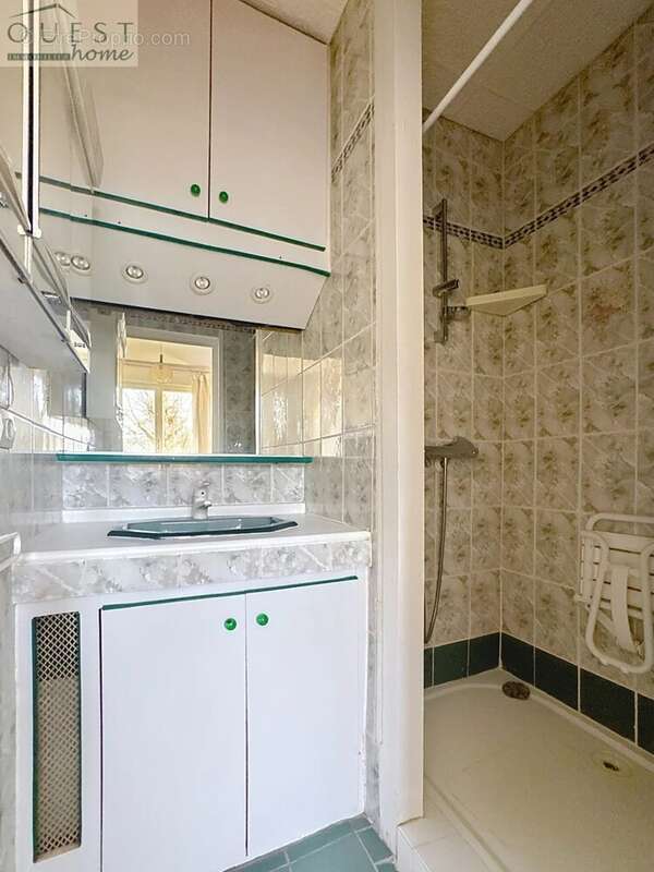 Appartement à CHARBONNIERES-LES-BAINS